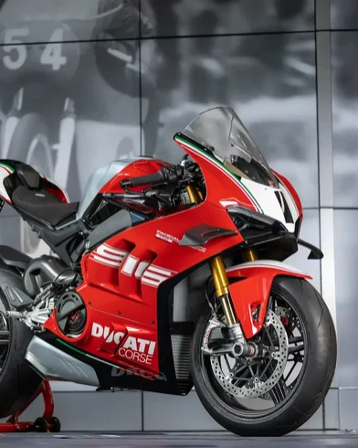 Ducati Panigale V4 SP2.
998 cm³ | 218 hp la 15,500 rpm | 193.5 kg