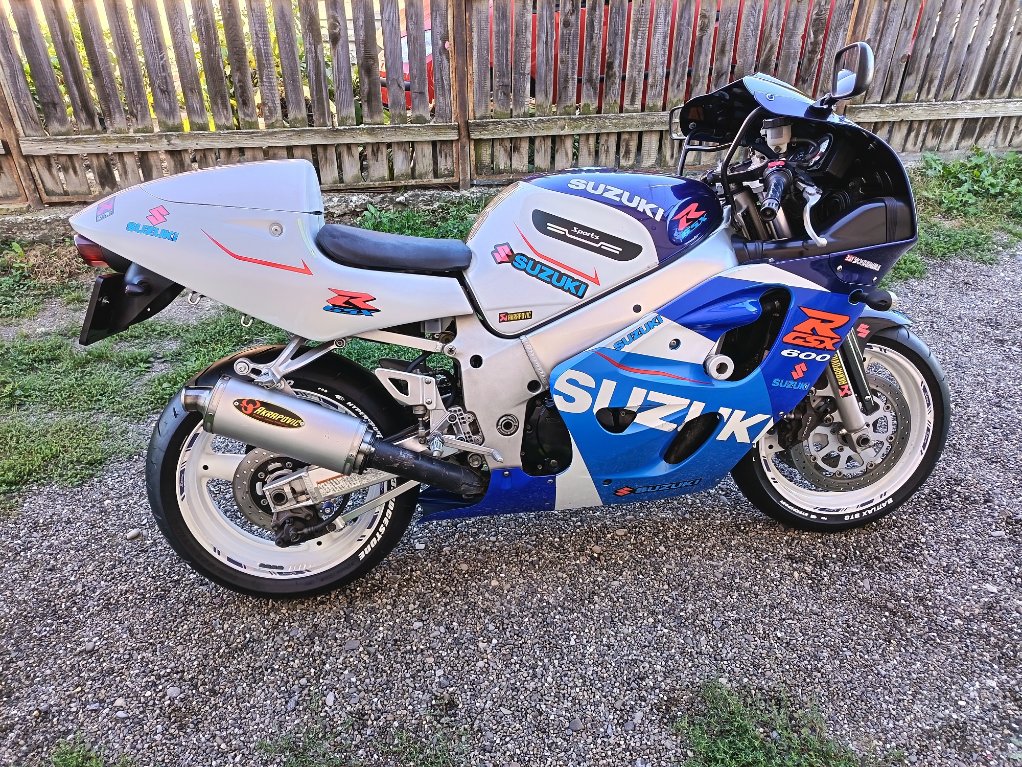 SUZUKI GSXR 600 ! ca NOU