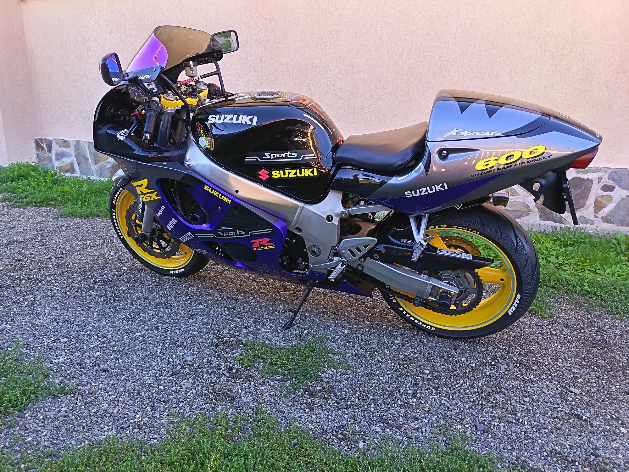SUZUKI GSXR 600 ! stare FOARTE BUNA